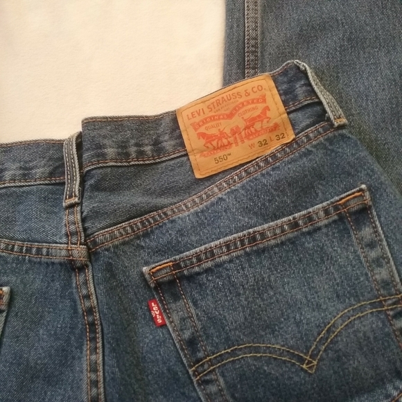LEVI'S STRAUSS & CO. Men's Denim Jeans - Picture 5 of 11